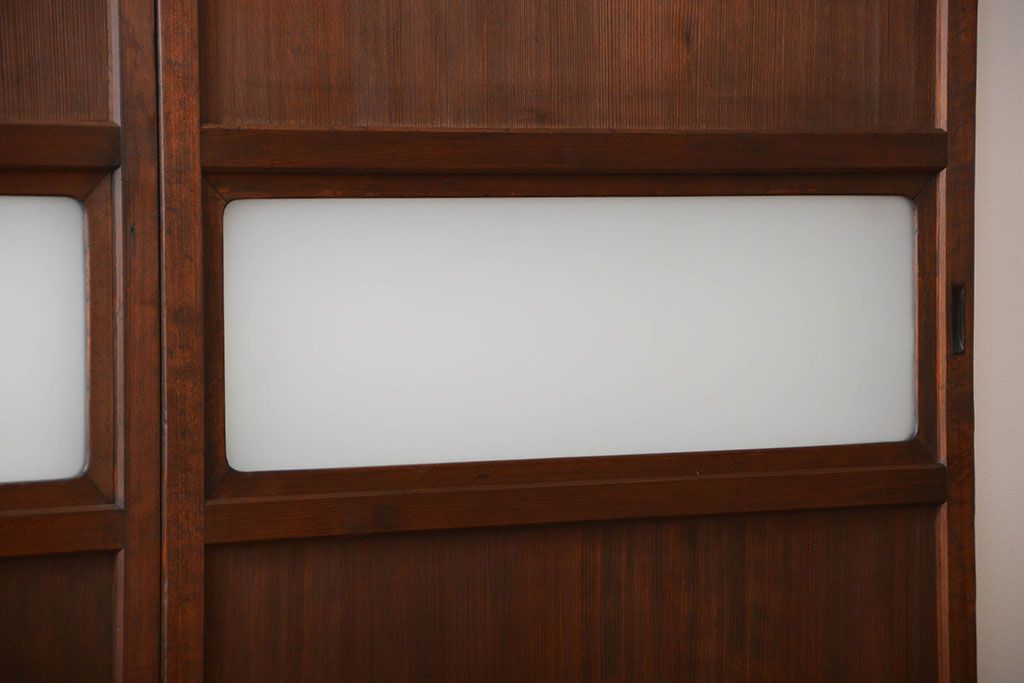 アンティーク　ガラス入りの柾目が美しい上品な帯戸2枚セット(引き戸、ガラス帯戸)