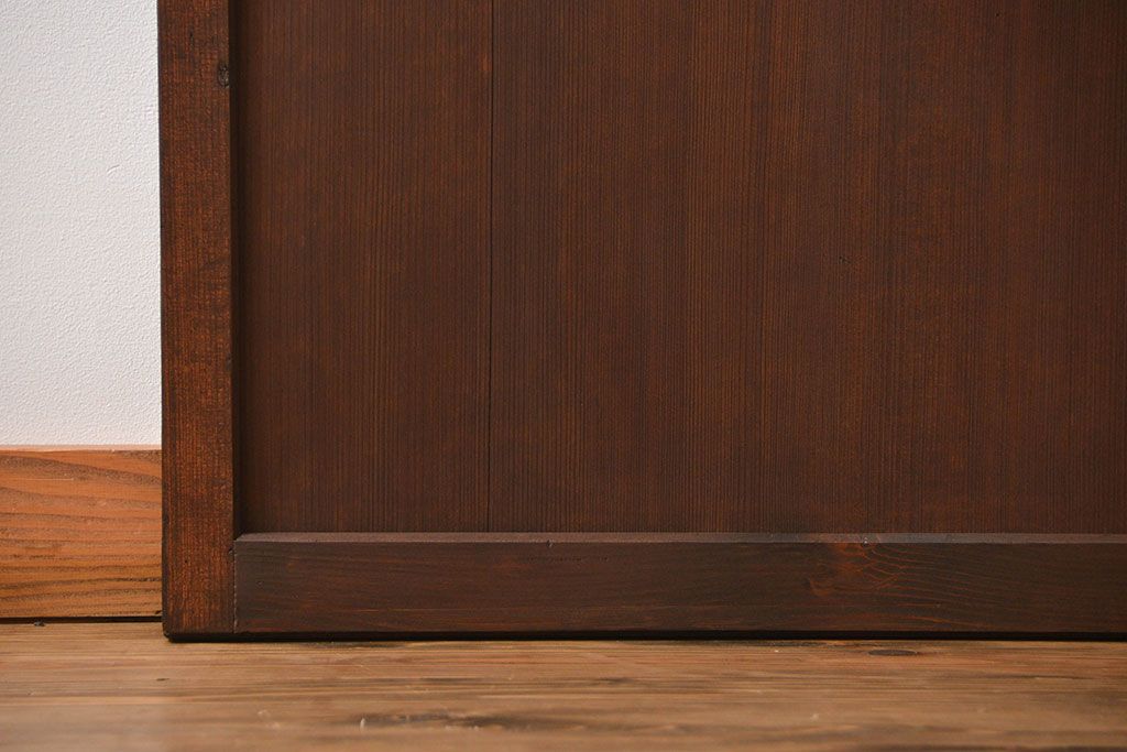 アンティーク　ガラス入りの柾目が美しい上品な帯戸2枚セット(引き戸、ガラス帯戸)