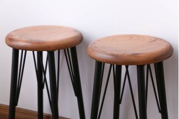 アンティーク家具　ペイント鉄脚のナチュラルスツール2脚セット(椅子、イス)