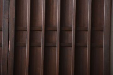 古民具・骨董　桟の入った格子板戸2枚セット(古民具、引き戸)