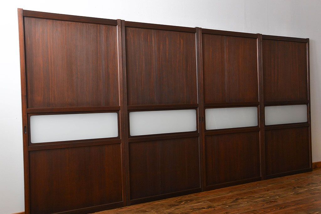 アンティーク　ガラス入りの柾目が美しい上品な帯戸4枚セット(引き戸、ガラス帯戸)