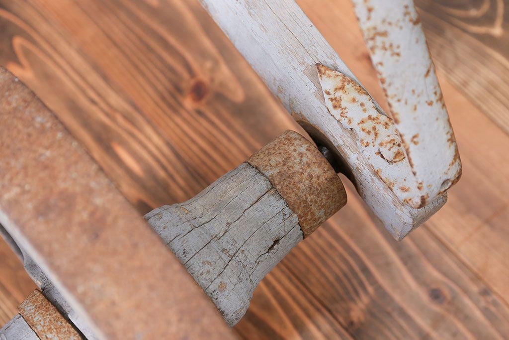 フランスアンティーク　シャビーなかわいい一輪車(手押し車、ガーデニング)