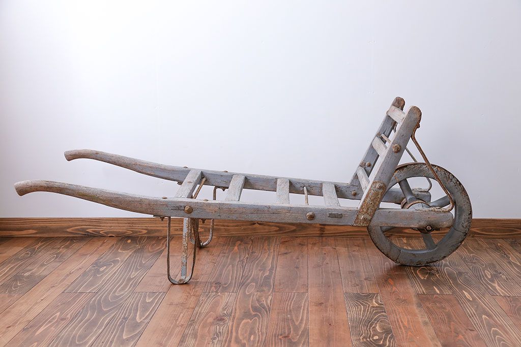 フランスアンティーク　シャビーなかわいい一輪車(手押し車、ガーデニング)