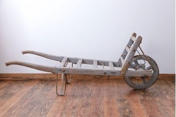 フランスアンティーク　シャビーなかわいい一輪車(手押し車、ガーデニング)