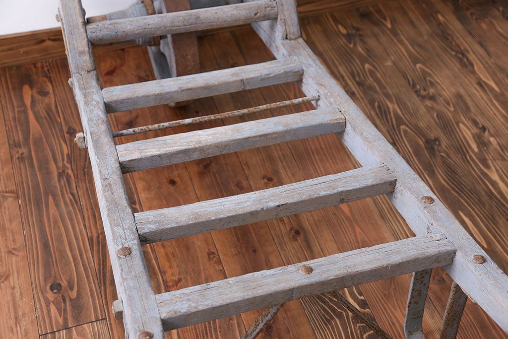 フランスアンティーク　シャビーなかわいい一輪車(手押し車、ガーデニング)