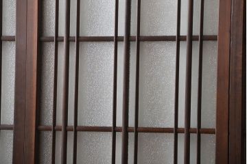 アンティーク　ダイヤガラスとモールガラス入りの縦格子幅狭ガラス戸4枚セット(引き戸)