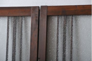 アンティーク　ダイヤガラスとモールガラス入りの縦格子幅狭ガラス戸4枚セット(引き戸)