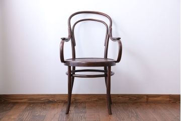 アンティーク家具　イギリスアンティーク ベントウッド(曲げ木)アームチェア(椅子、イス)