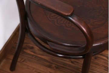アンティーク家具　イギリスアンティーク ベントウッド(曲げ木)アームチェア(椅子、イス)