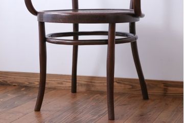 アンティーク家具　イギリスアンティーク ベントウッド(曲げ木)アームチェア(椅子、イス)