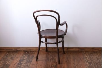 アンティーク家具　イギリスアンティーク ベントウッド(曲げ木)アームチェア(椅子、イス)