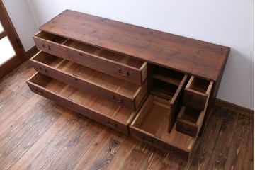 アンティーク家具　アンティーク　脚付き横長ローチェスト(ローボード、テレビボード)