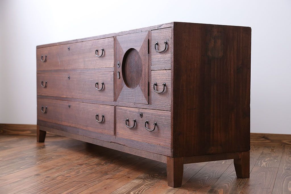 アンティーク家具　アンティーク　脚付き横長ローチェスト(ローボード、テレビボード)