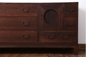 アンティーク家具　アンティーク　脚付き横長ローチェスト(ローボード、テレビボード)