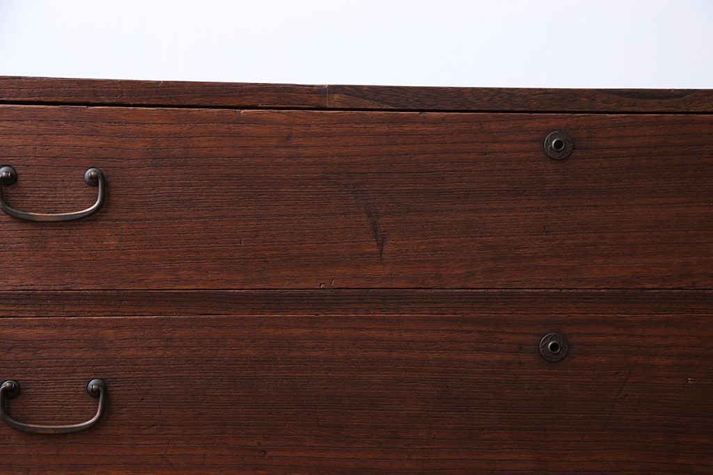 アンティーク家具　アンティーク　脚付き横長ローチェスト(ローボード、テレビボード)