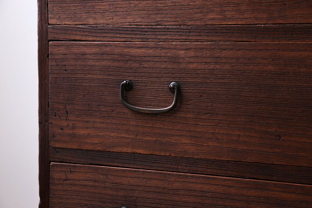 アンティーク家具　アンティーク　脚付き横長ローチェスト(ローボード、テレビボード)