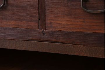 アンティーク家具　アンティーク　脚付き横長ローチェスト(ローボード、テレビボード)