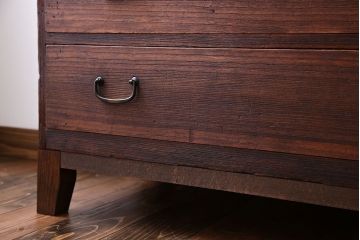 アンティーク家具　アンティーク　脚付き横長ローチェスト(ローボード、テレビボード)