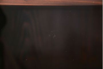 アンティーク家具　アンティーク　背面ガラスの脚付き収納棚(キャビネット、食器棚)