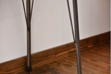レトロ家具　昭和レトロ　天板一枚板!古材を使った鉄脚テーブル(2)(作業台)