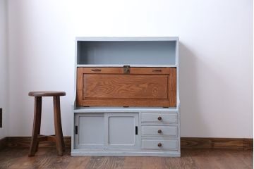 アンティーク家具　アンティーク　小振りなペイントライティングビューロー