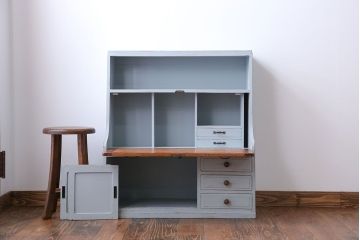 アンティーク家具　アンティーク　小振りなペイントライティングビューロー