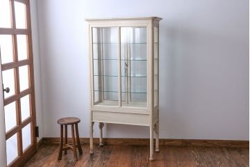 アンティーク家具　アンティーク オリジナルペイントのケビントガラスケース(収納棚、キャビネット)