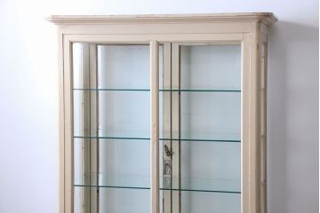 アンティーク家具　アンティーク オリジナルペイントのケビントガラスケース(収納棚、キャビネット)