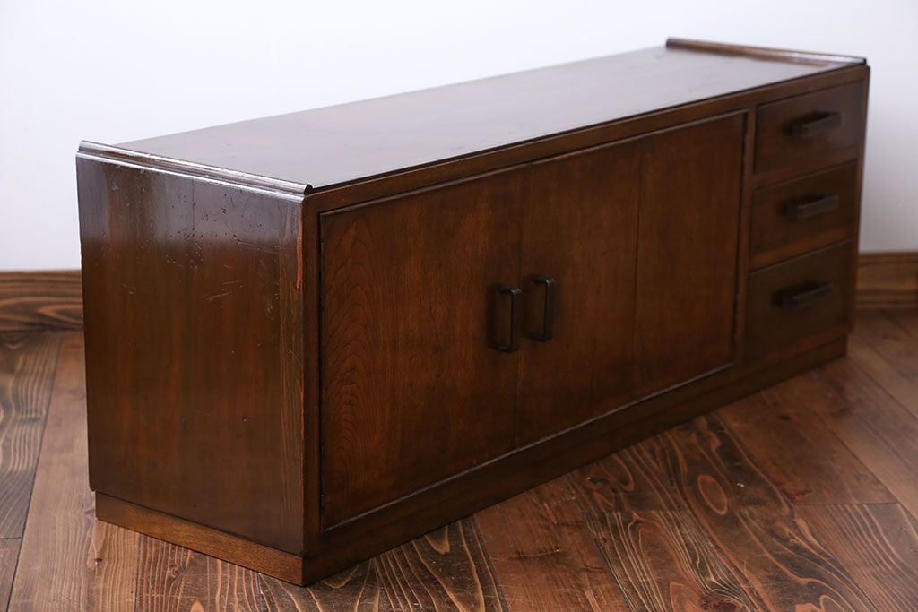 アンティーク家具　テレビ台にぴったり!アンティークローボード