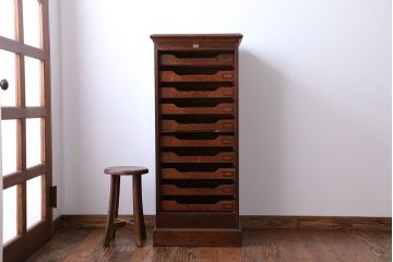 アンティーク家具　アンティーク ネームプレート付きオーク材の縦型10段引出し