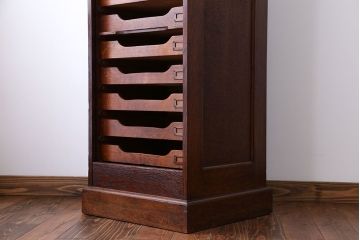 アンティーク家具　アンティーク ネームプレート付きオーク材の縦型10段引出し