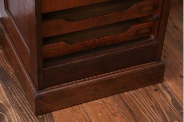 アンティーク家具　アンティーク ネームプレート付きオーク材の縦型10段引出し