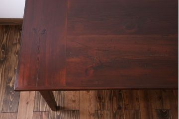 アンティーク家具　古い松材天板のシンプルなダイニングテーブル