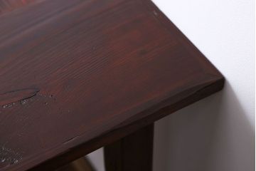 アンティーク家具　古い松材天板のシンプルなダイニングテーブル