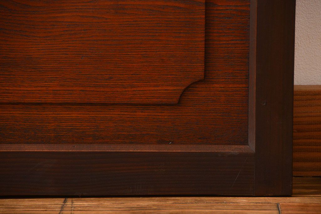 アンティーク 珍しいデザインの上質な扉(ドア)