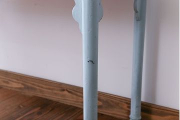 アンティーク家具　アンティーク 色合いがかわいいケビントガラスケース(キャビネット)