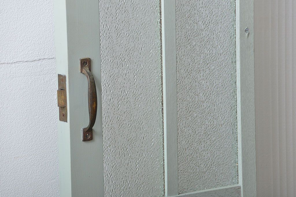 アンティークペイント　かわいいデザインの扉(ドア)