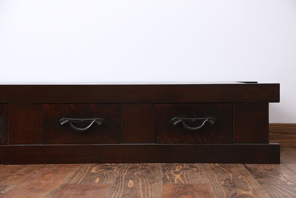 アンティーク家具　古民具・骨董 5杯引き出し　横長ローボード(2)(置き床、置床、水屋箪笥、テレビ台、キャビネット、収納棚)