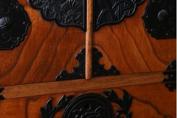 中古　民芸縦長引き出し