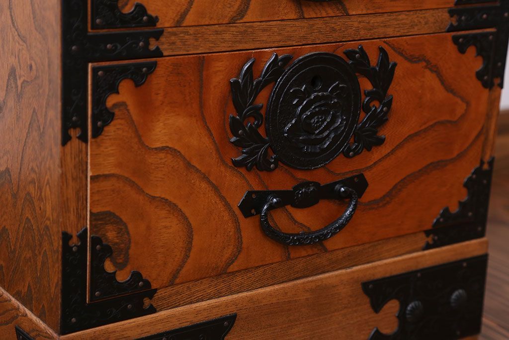 中古　民芸縦長引き出し