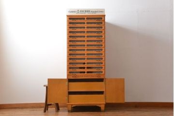 ヴィンテージ家具　イギリスビンテージ　大きな縦型小引き出し(糸ケース)