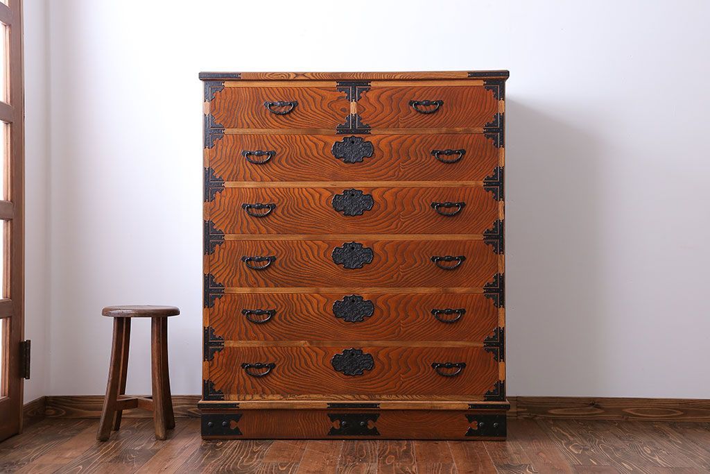 中古　木目の美しい民芸衣装箪笥