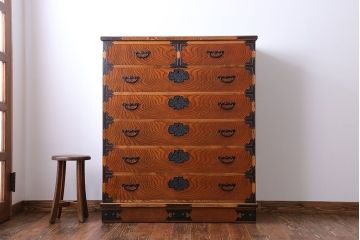 中古　木目の美しい民芸衣装箪笥