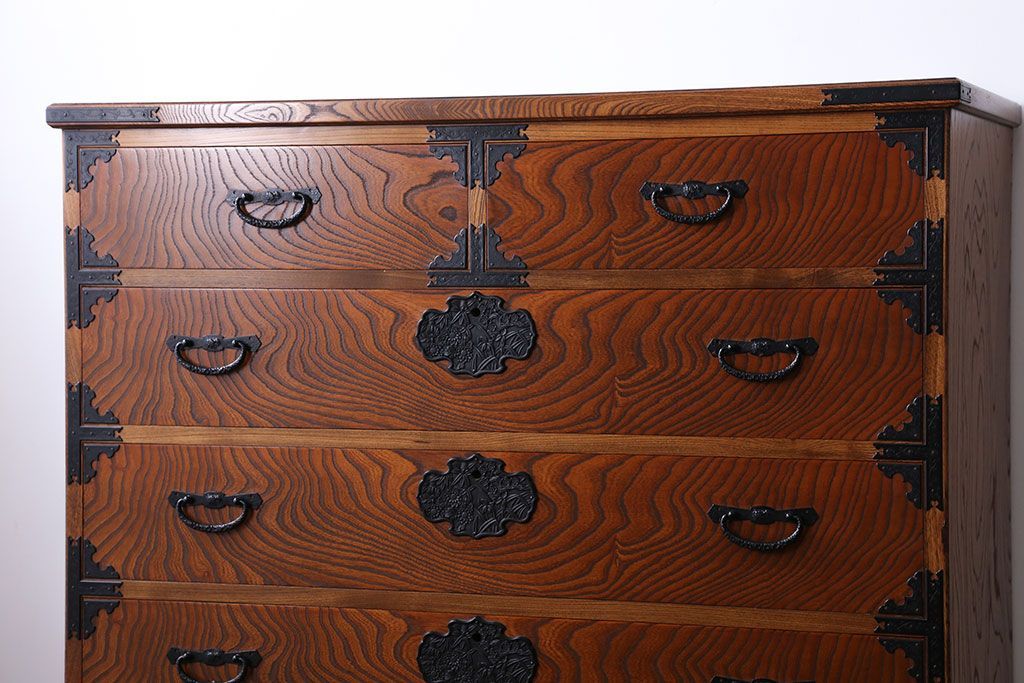 中古　木目の美しい民芸衣装箪笥