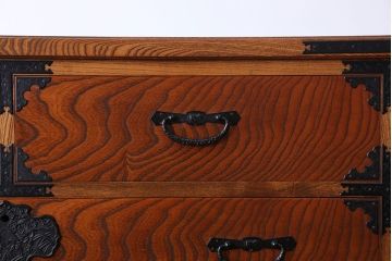 中古　木目の美しい民芸衣装箪笥