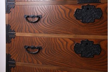 中古　木目の美しい民芸衣装箪笥