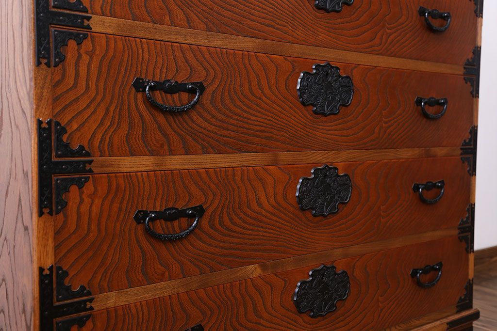 中古　木目の美しい民芸衣装箪笥