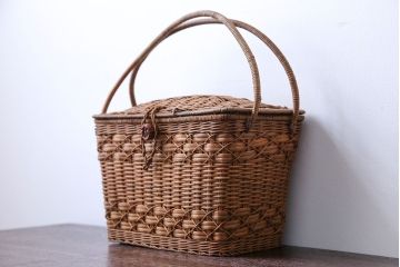 アンティーク雑貨　アンティーク　レトロな小振りのバスケット