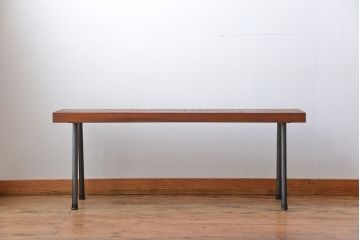レトロ家具　昭和レトロ 天板一枚板　古材を使った鉄脚ベンチ(1)