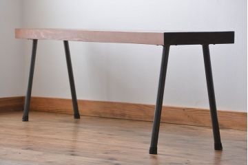 レトロ家具　昭和レトロ 天板一枚板　古材を使った鉄脚ベンチ(2)